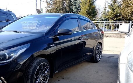 Hyundai Solaris II рестайлинг, 2018 год, 1 090 000 рублей, 1 фотография