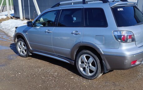 Mitsubishi Outlander III рестайлинг 3, 2005 год, 600 000 рублей, 4 фотография