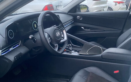 Hyundai Elantra, 2024 год, 2 399 000 рублей, 10 фотография