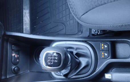 KIA Rio III рестайлинг, 2016 год, 938 000 рублей, 26 фотография