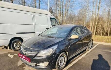 Hyundai Solaris II рестайлинг, 2015 год, 390 000 рублей, 4 фотография