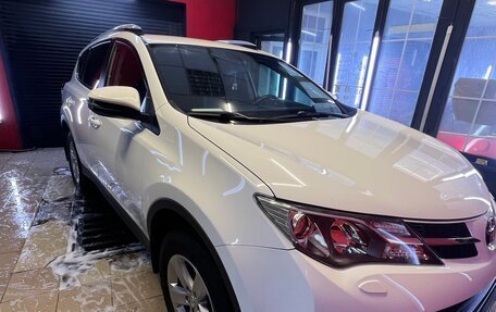 Toyota RAV4, 2014 год, 2 600 000 рублей, 2 фотография