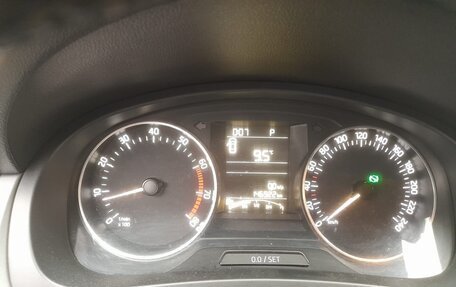 Skoda Rapid I, 2015 год, 800 000 рублей, 9 фотография