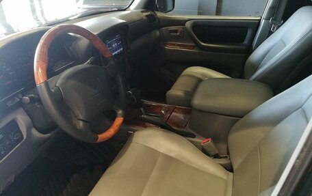 Toyota Land Cruiser 100 рестайлинг 2, 1998 год, 1 600 000 рублей, 13 фотография