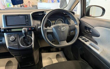 Toyota Wish II, 2011 год, 1 349 000 рублей, 15 фотография