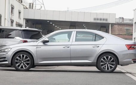 Skoda Superb III рестайлинг, 2025 год, 2 449 999 рублей, 2 фотография