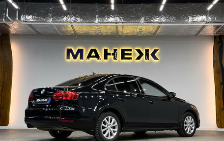 Volkswagen Jetta VI, 2011 год, 850 000 рублей, 4 фотография