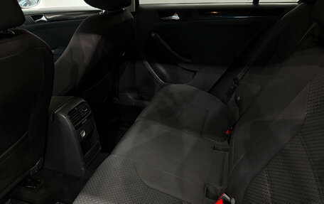 Volkswagen Jetta VI, 2011 год, 850 000 рублей, 17 фотография