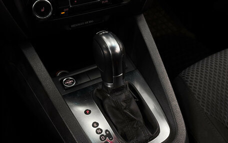 Volkswagen Jetta VI, 2011 год, 850 000 рублей, 13 фотография