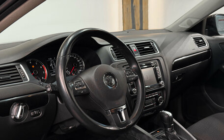 Volkswagen Jetta VI, 2011 год, 850 000 рублей, 9 фотография