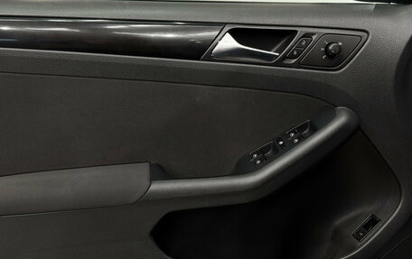 Volkswagen Jetta VI, 2011 год, 850 000 рублей, 16 фотография