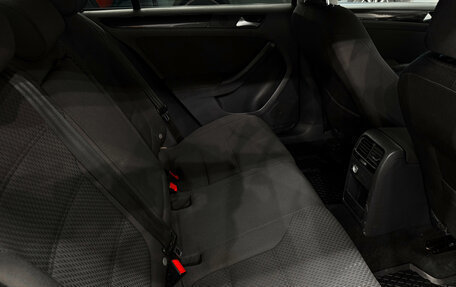 Volkswagen Jetta VI, 2011 год, 850 000 рублей, 18 фотография