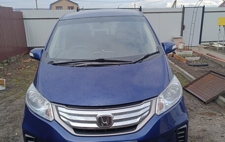 Honda Freed I, 2014 год, 1 400 000 рублей, 8 фотография