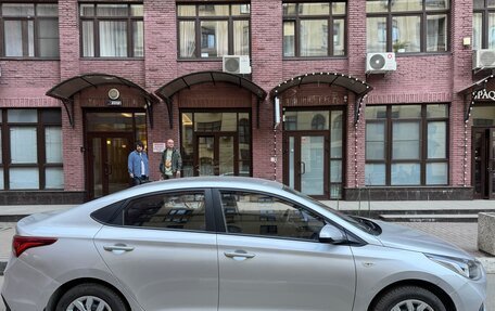 Hyundai Solaris II рестайлинг, 2017 год, 930 000 рублей, 5 фотография