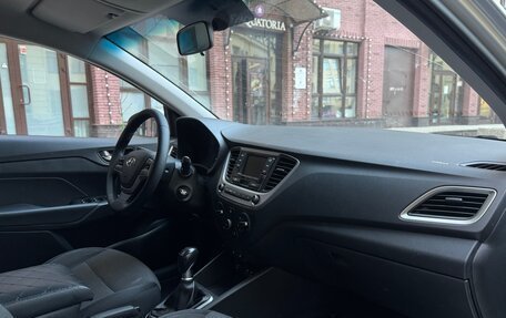 Hyundai Solaris II рестайлинг, 2017 год, 930 000 рублей, 10 фотография