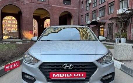 Hyundai Solaris II рестайлинг, 2017 год, 930 000 рублей, 2 фотография