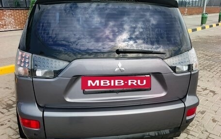 Mitsubishi Outlander III рестайлинг 3, 2008 год, 900 000 рублей, 2 фотография