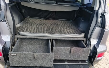 Mitsubishi Outlander III рестайлинг 3, 2008 год, 900 000 рублей, 6 фотография