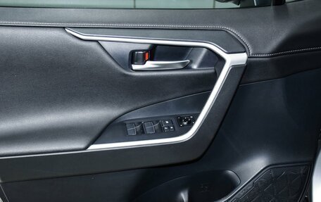 Toyota RAV4, 2020 год, 3 549 000 рублей, 24 фотография