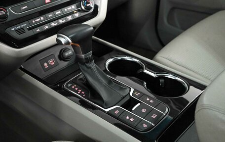 KIA Carnival III, 2020 год, 3 380 000 рублей, 17 фотография