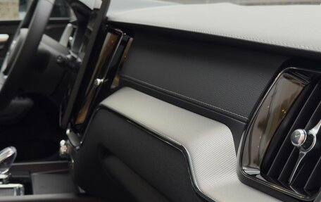 Volvo XC60 II, 2025 год, 9 640 000 рублей, 27 фотография