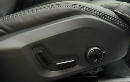 Volvo XC60 II, 2025 год, 9 640 000 рублей, 26 фотография