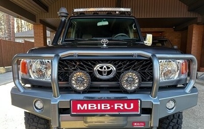 Toyota Land Cruiser 70, 2010 год, 3 999 000 рублей, 1 фотография