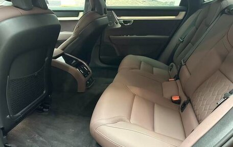 Volvo S90 II рестайлинг, 2025 год, 6 100 000 рублей, 8 фотография