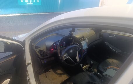 Hyundai Solaris II рестайлинг, 2016 год, 1 200 000 рублей, 10 фотография