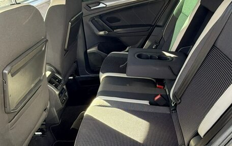 Volkswagen Tiguan II, 2019 год, 3 300 000 рублей, 10 фотография