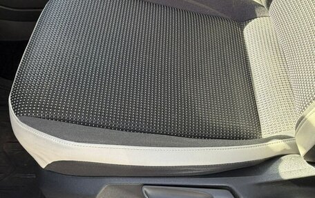 Volkswagen Tiguan II, 2019 год, 3 300 000 рублей, 25 фотография