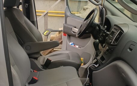 Hyundai Grand Starex Grand Starex I рестайлинг 2, 2017 год, 3 123 457 рублей, 9 фотография