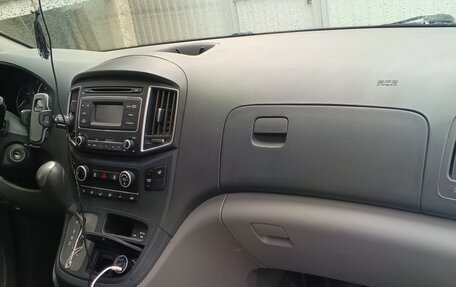 Hyundai Grand Starex Grand Starex I рестайлинг 2, 2017 год, 3 123 457 рублей, 16 фотография