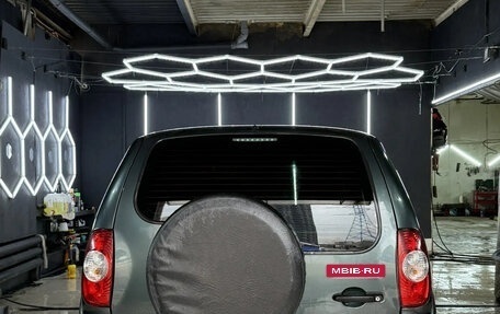 Chevrolet Niva I рестайлинг, 2018 год, 810 000 рублей, 5 фотография