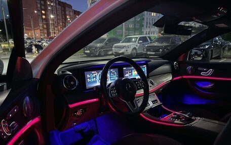 Mercedes-Benz E-Класс, 2018 год, 3 380 000 рублей, 2 фотография