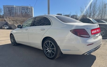 Mercedes-Benz E-Класс, 2018 год, 3 380 000 рублей, 9 фотография