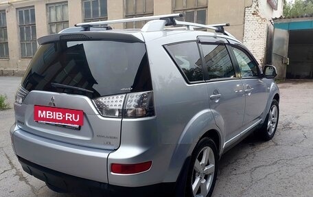 Mitsubishi Outlander III рестайлинг 3, 2006 год, 800 000 рублей, 3 фотография