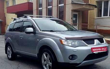 Mitsubishi Outlander III рестайлинг 3, 2006 год, 800 000 рублей, 2 фотография