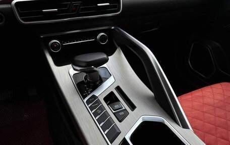 Geely Coolray I, 2022 год, 1 950 000 рублей, 14 фотография