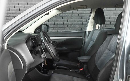 Mitsubishi Outlander III рестайлинг 3, 2012 год, 1 425 000 рублей, 9 фотография
