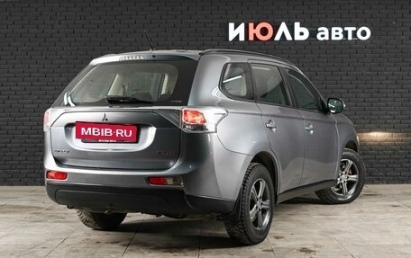 Mitsubishi Outlander III рестайлинг 3, 2012 год, 1 425 000 рублей, 4 фотография