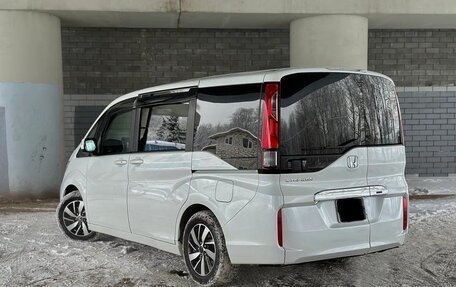 Honda Stepwgn IV, 2017 год, 1 350 000 рублей, 4 фотография