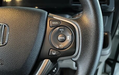 Honda Stepwgn IV, 2017 год, 1 350 000 рублей, 13 фотография