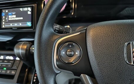 Honda Stepwgn IV, 2017 год, 1 350 000 рублей, 12 фотография