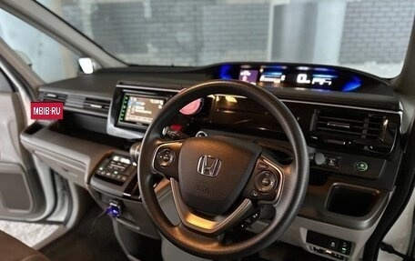 Honda Stepwgn IV, 2017 год, 1 350 000 рублей, 11 фотография