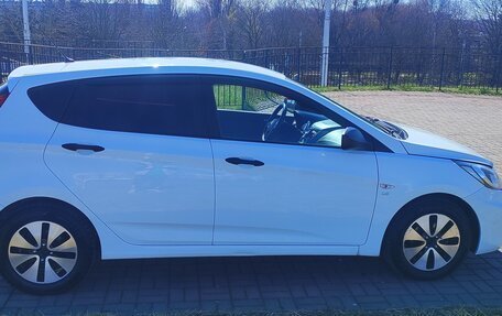 Hyundai Solaris II рестайлинг, 2014 год, 630 000 рублей, 4 фотография