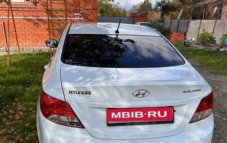 Hyundai Solaris II рестайлинг, 2013 год, 800 000 рублей, 1 фотография