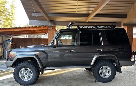 Toyota Land Cruiser 70, 2010 год, 3 999 000 рублей, 4 фотография