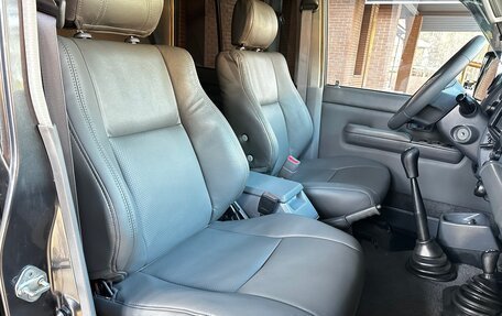 Toyota Land Cruiser 70, 2010 год, 3 999 000 рублей, 17 фотография