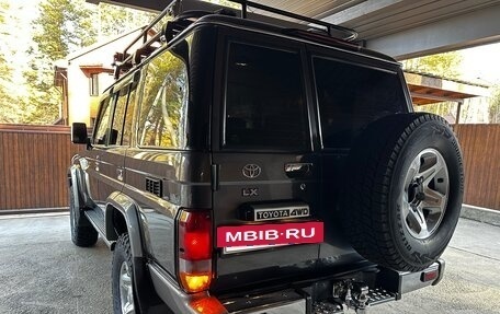 Toyota Land Cruiser 70, 2010 год, 3 999 000 рублей, 24 фотография